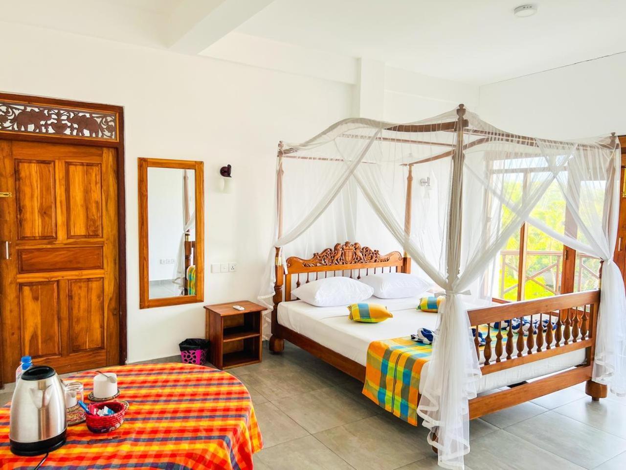 Hotel Twenty-Two Weligambay Weligama Esterno foto