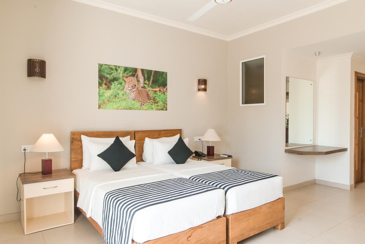 Hotel Twenty-Two Weligambay Weligama Esterno foto