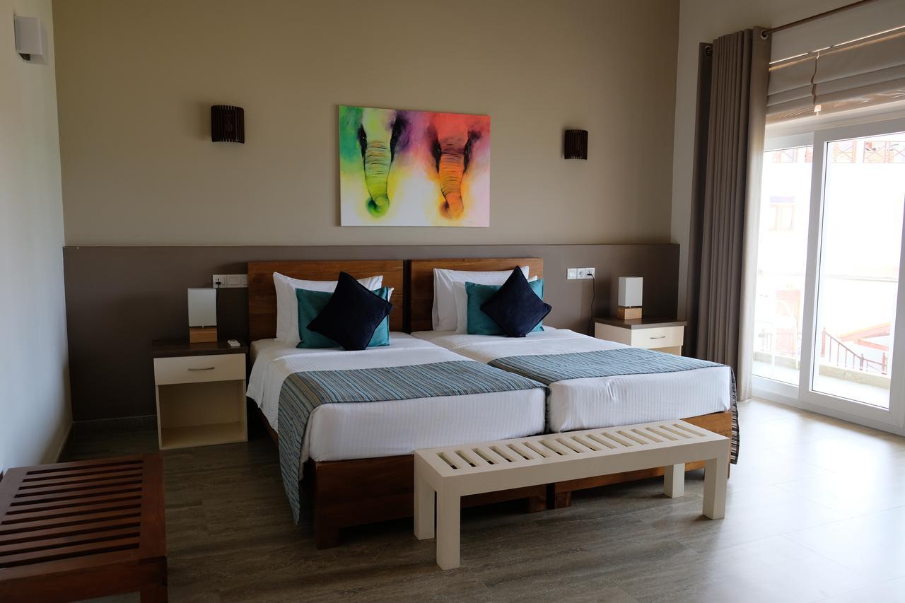 Hotel Twenty-Two Weligambay Weligama Esterno foto