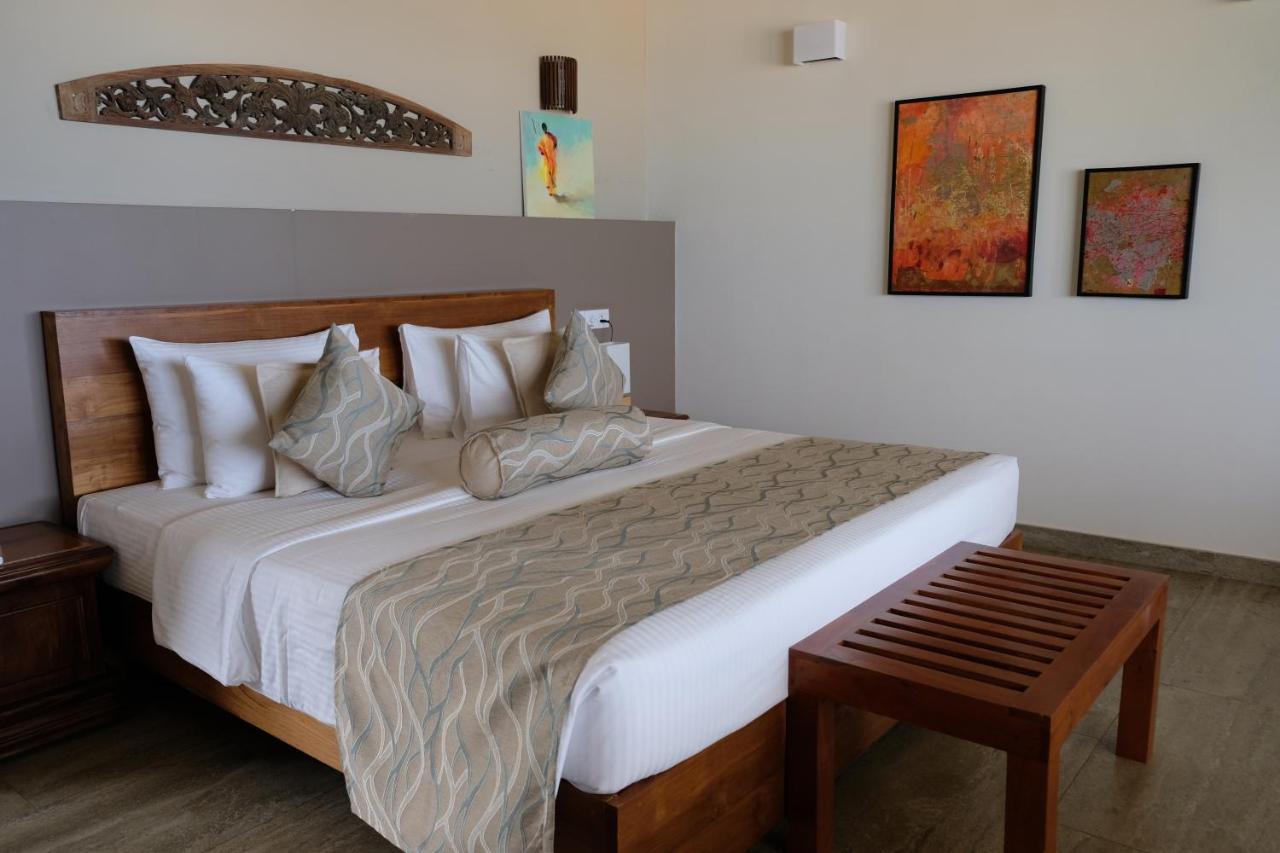Hotel Twenty-Two Weligambay Weligama Esterno foto