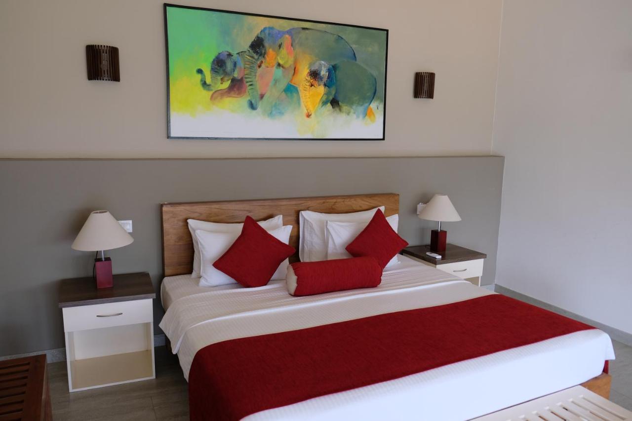 Hotel Twenty-Two Weligambay Weligama Esterno foto